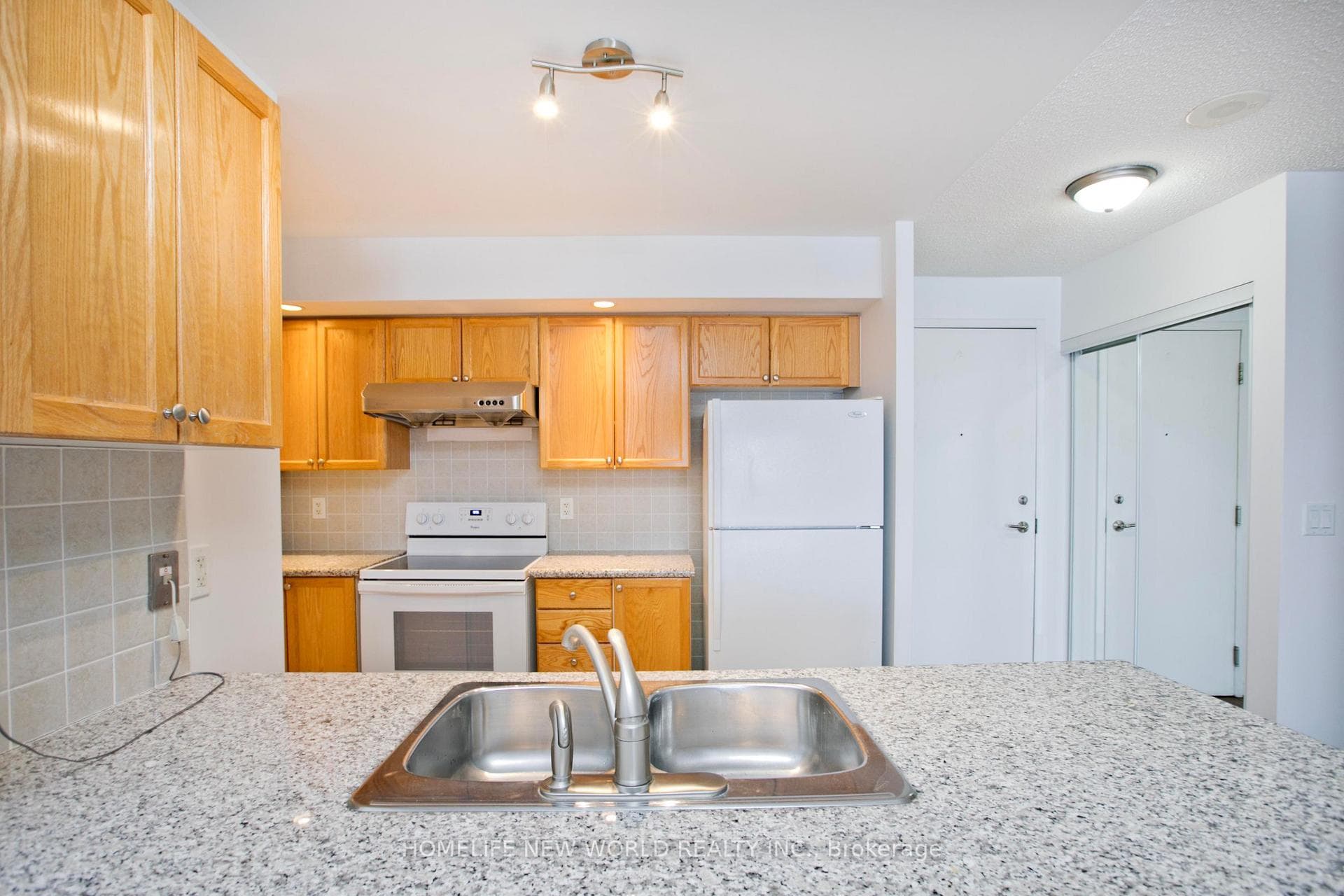 33 Cox Boulevard Unit Unit 326 photo 7