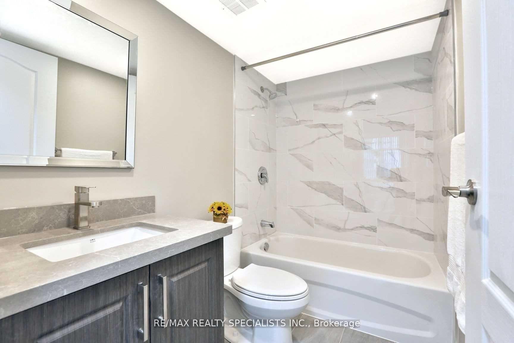 2470 Eglinton Avenue Unit 507 photo 12