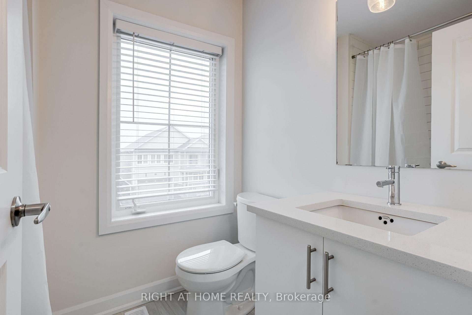 520 CLAYTON Avenue photo 30