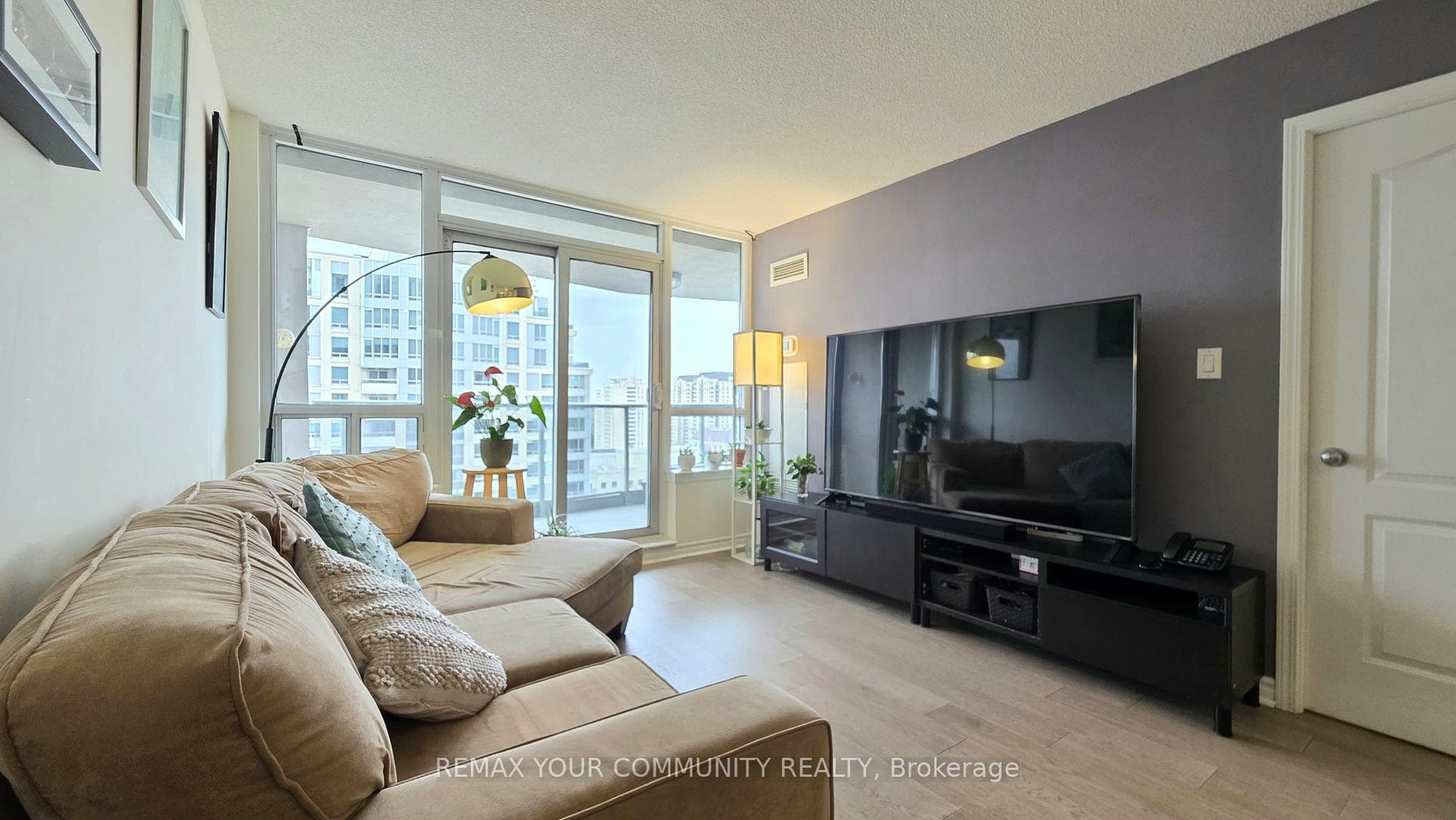 1 Rean Drive Unit 1503 photo 18
