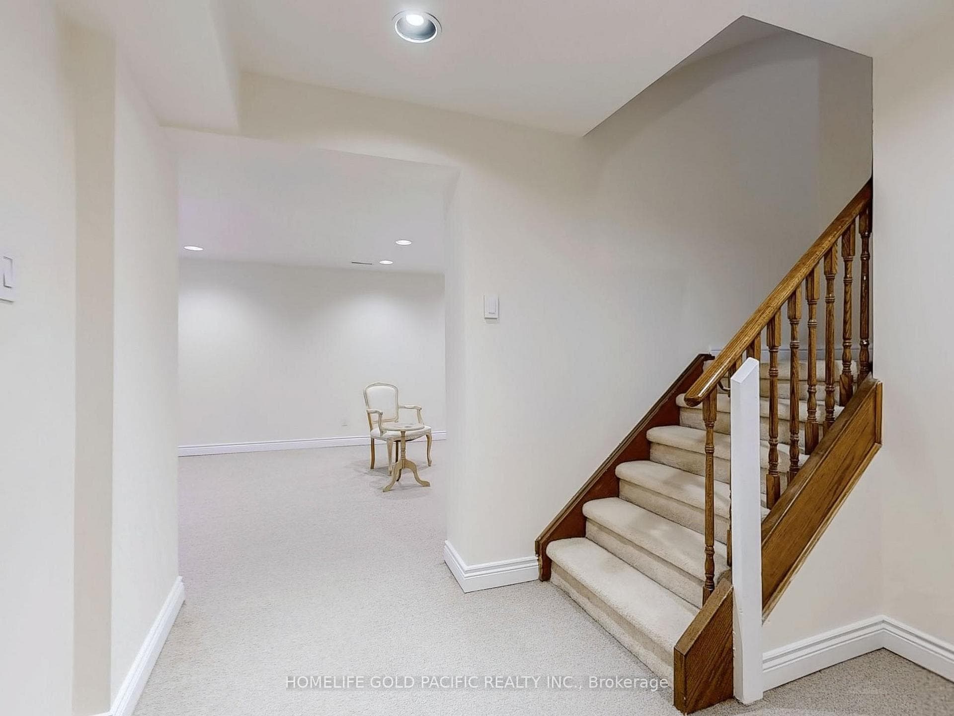 6 Loganberry Crescent photo 39