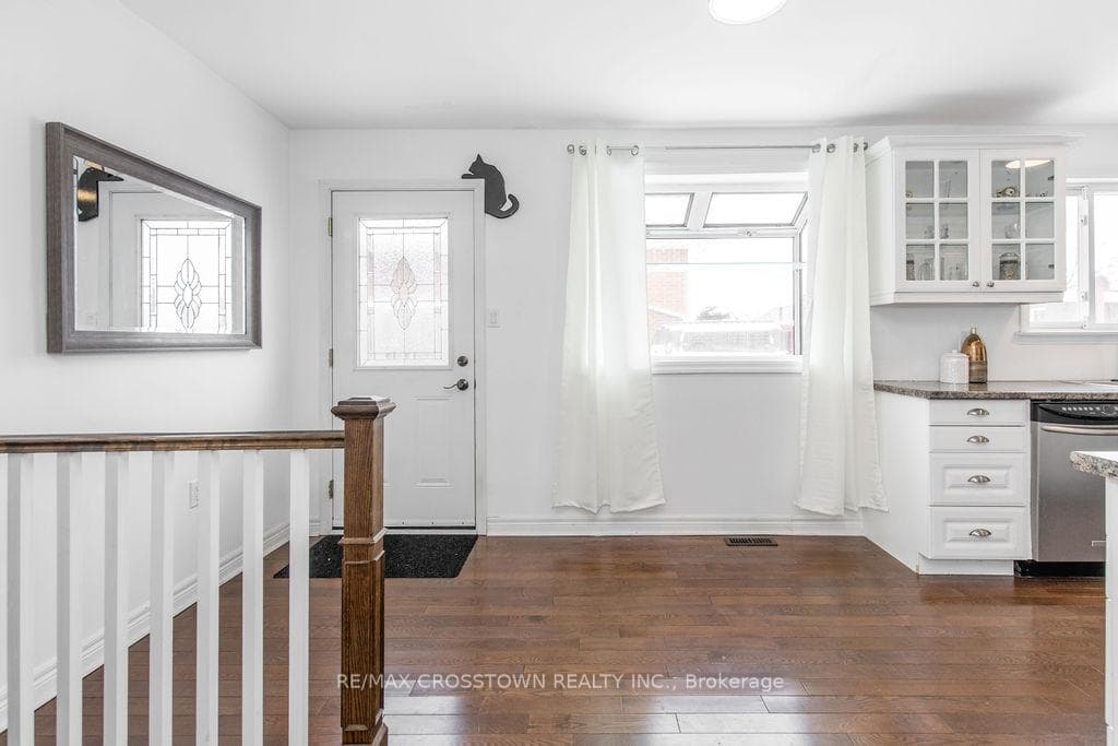6 Deerpark Drive photo 18