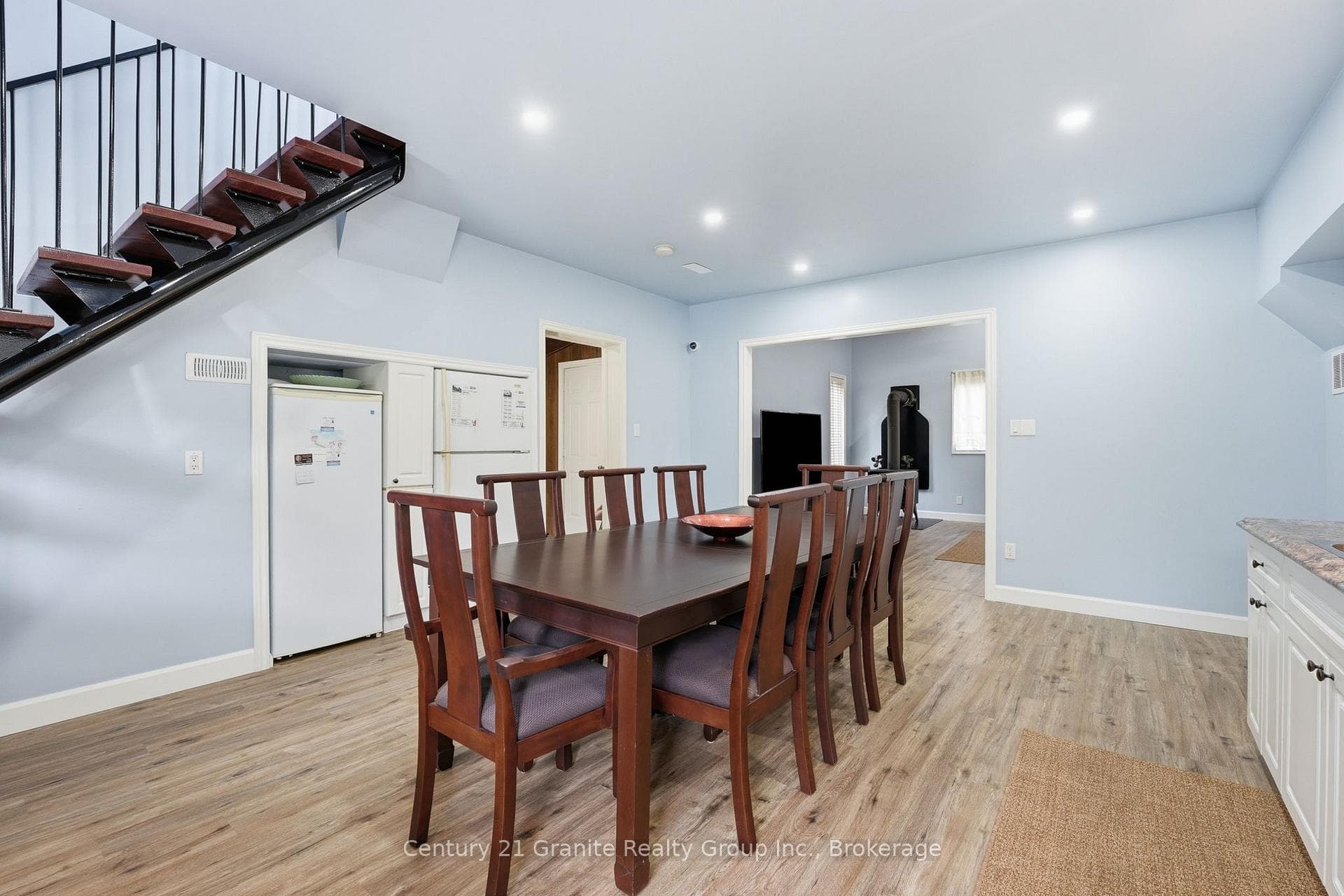 1742 Rose Island Road photo 9
