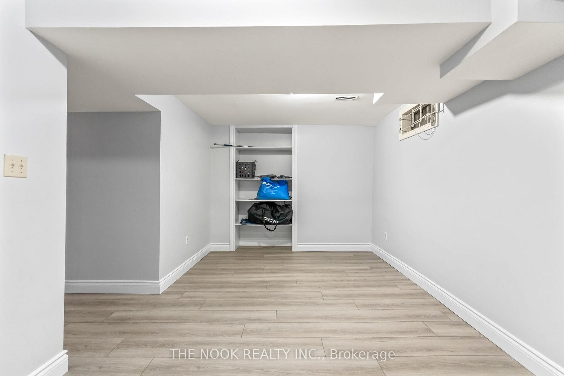 96 Kirby Crescent photo 28