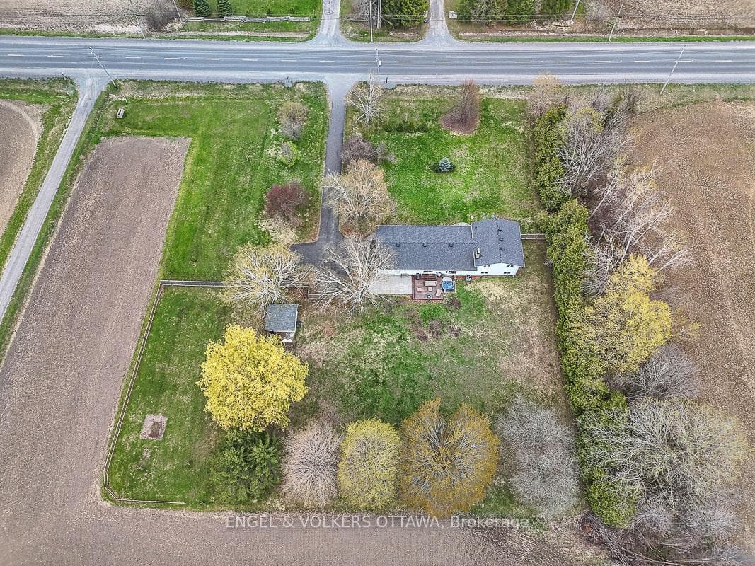 2963 Roger Stevens Drive photo 41