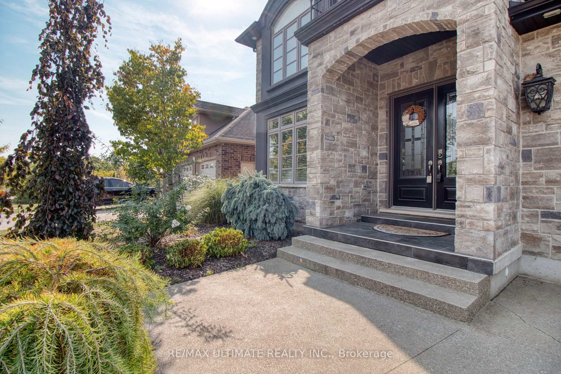 255 Colbeck Drive photo 30