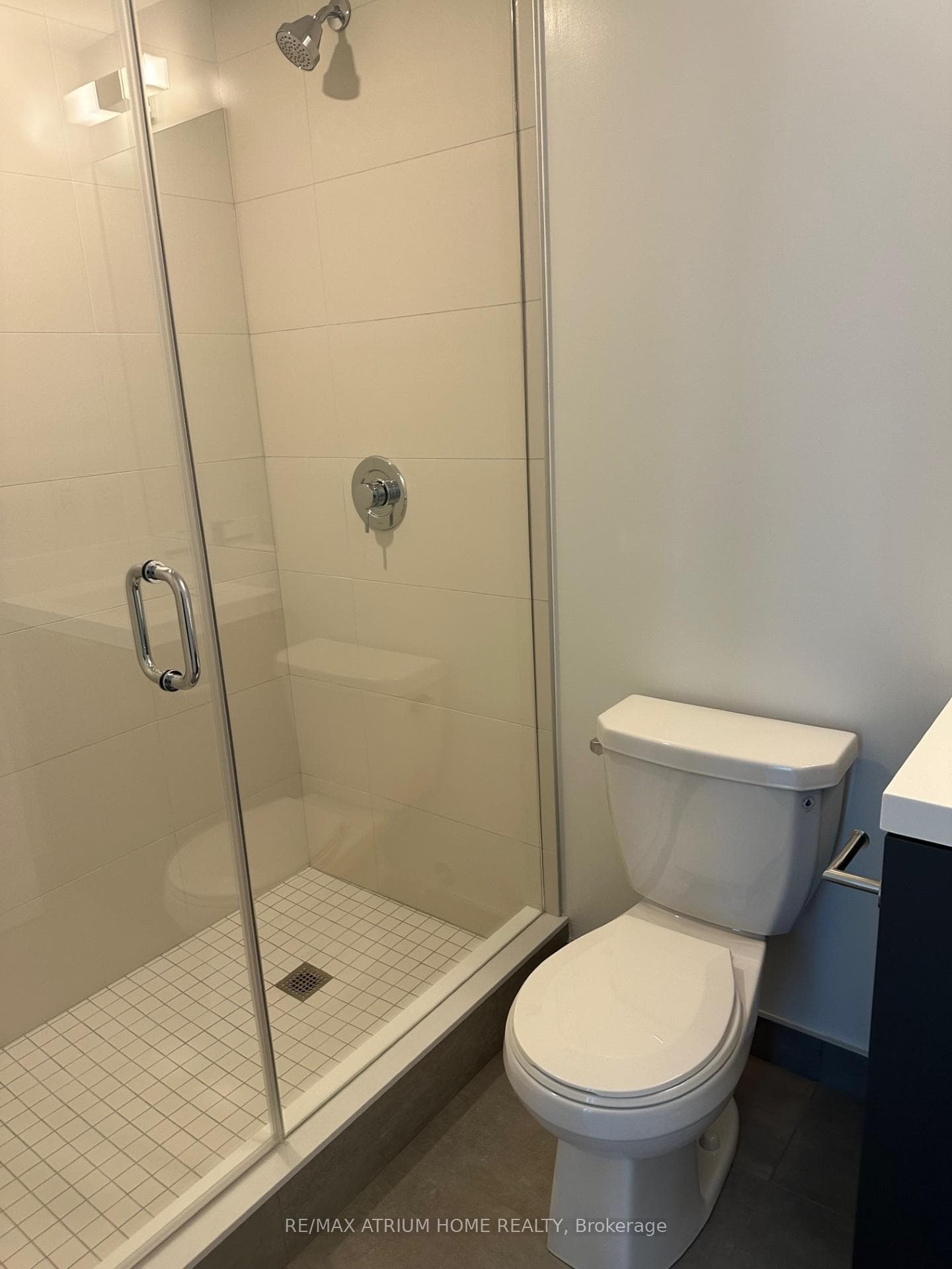 8 Widmer Street Unit 3703 photo 5
