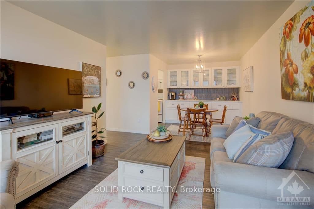 334 QUEEN MARY Road Unit 516 photo 19