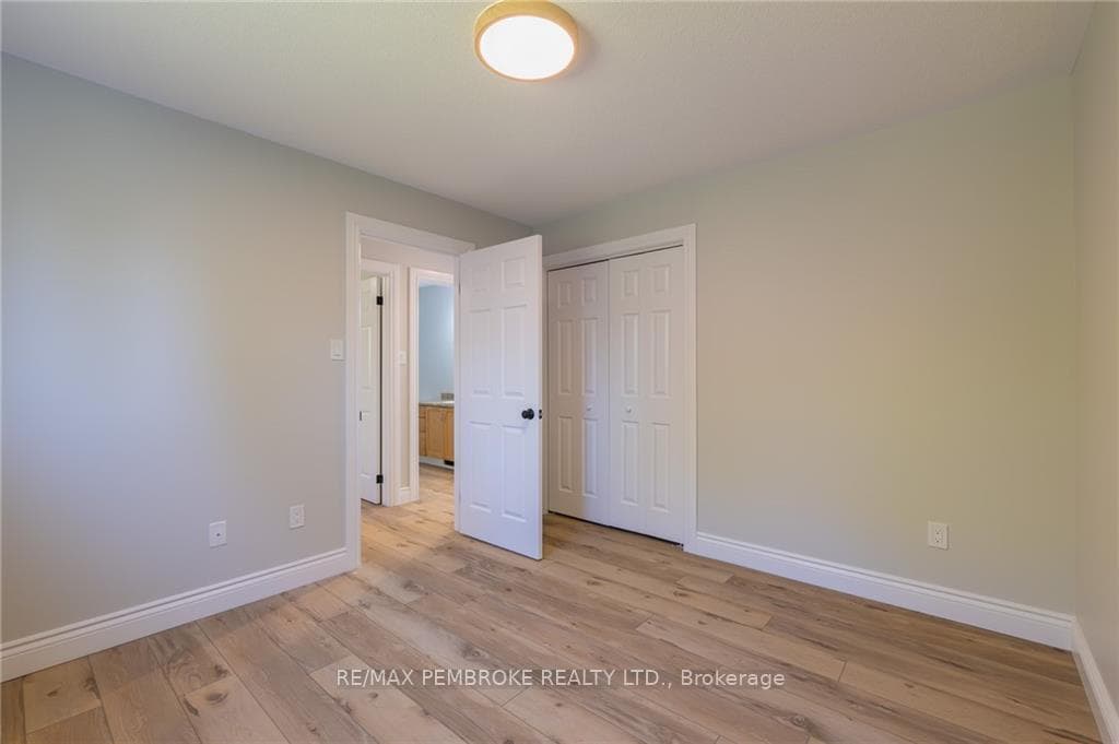512 ANGUS CAMPBELL Drive photo 17