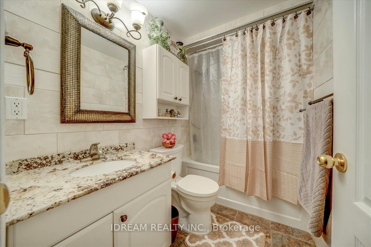 9 Sachems Place photo 22