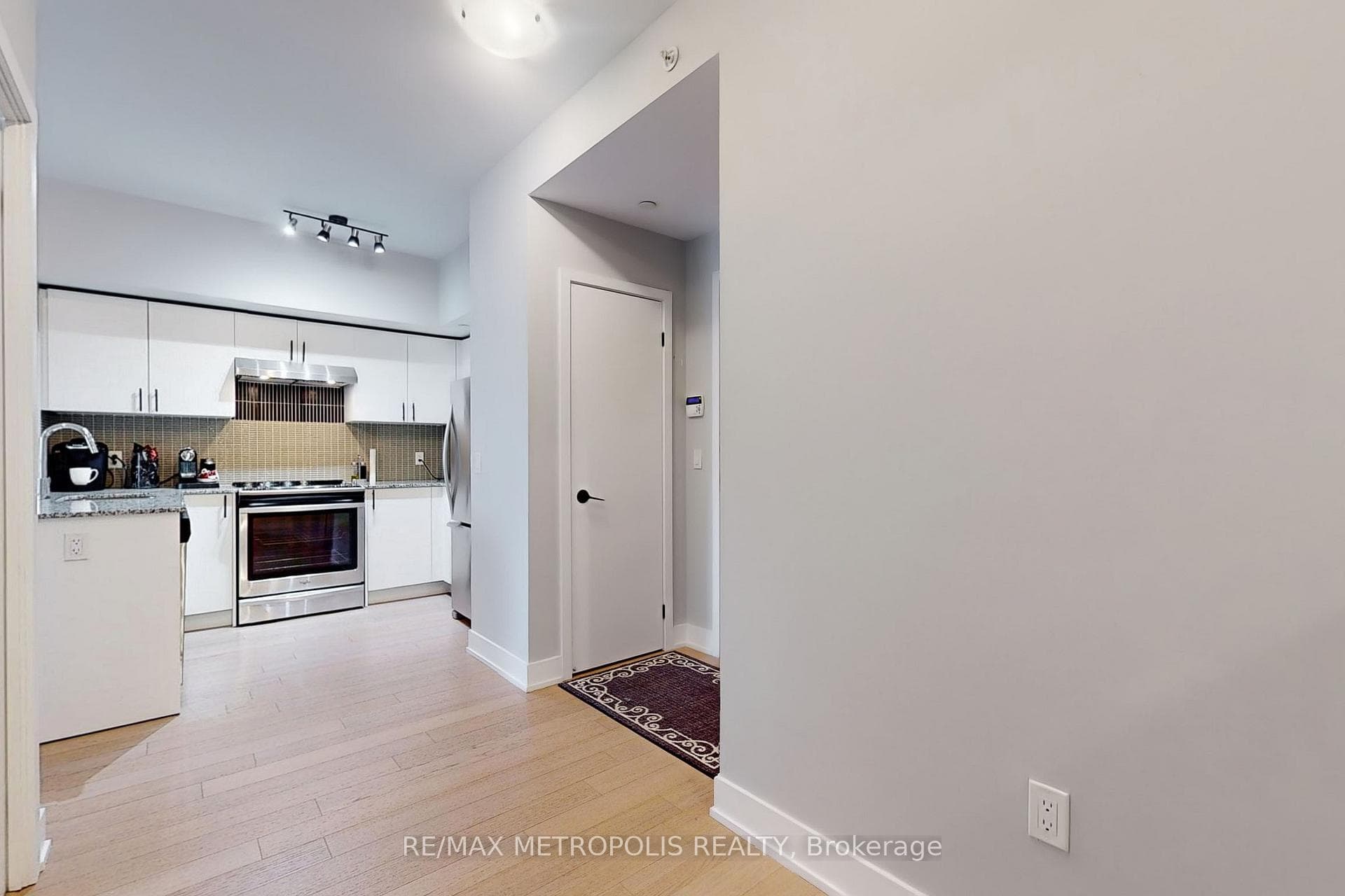20 Shore Breeze Drive Unit 1905 photo 27