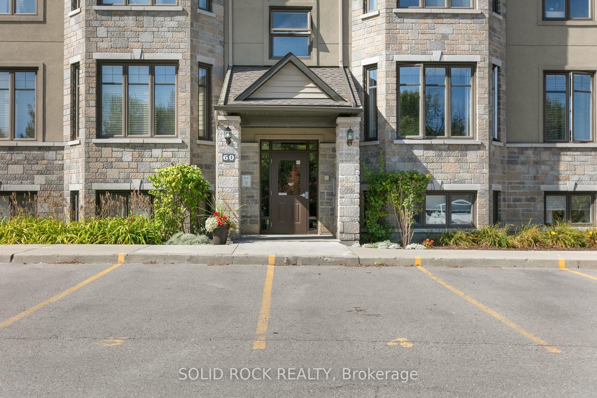 60 Prestige Circle Unit 4 photo 2