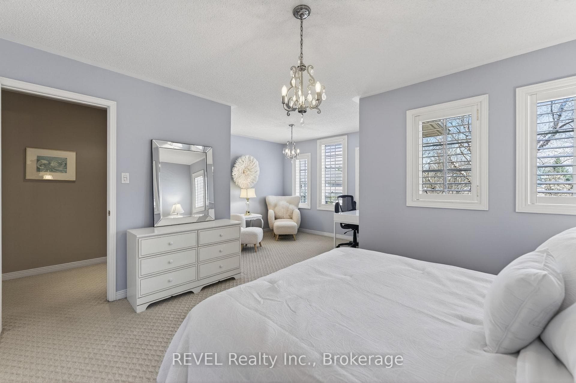 4266 Clubview Drive photo 33