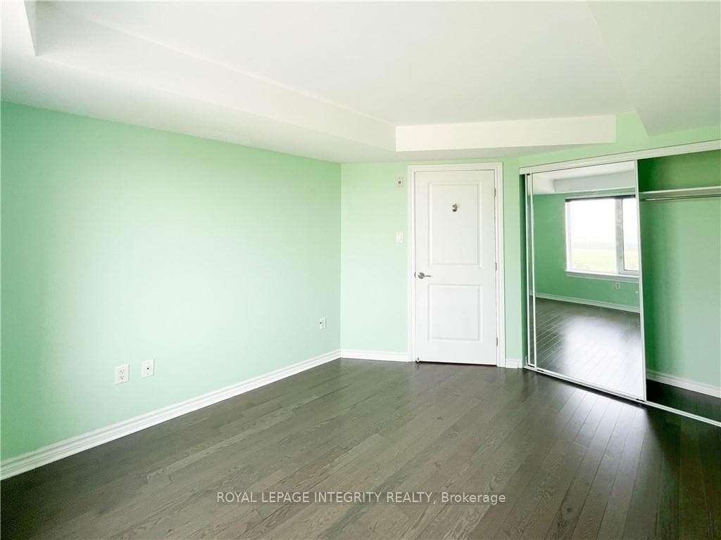314 CENTRAL PARK Drive Unit 609 photo 19
