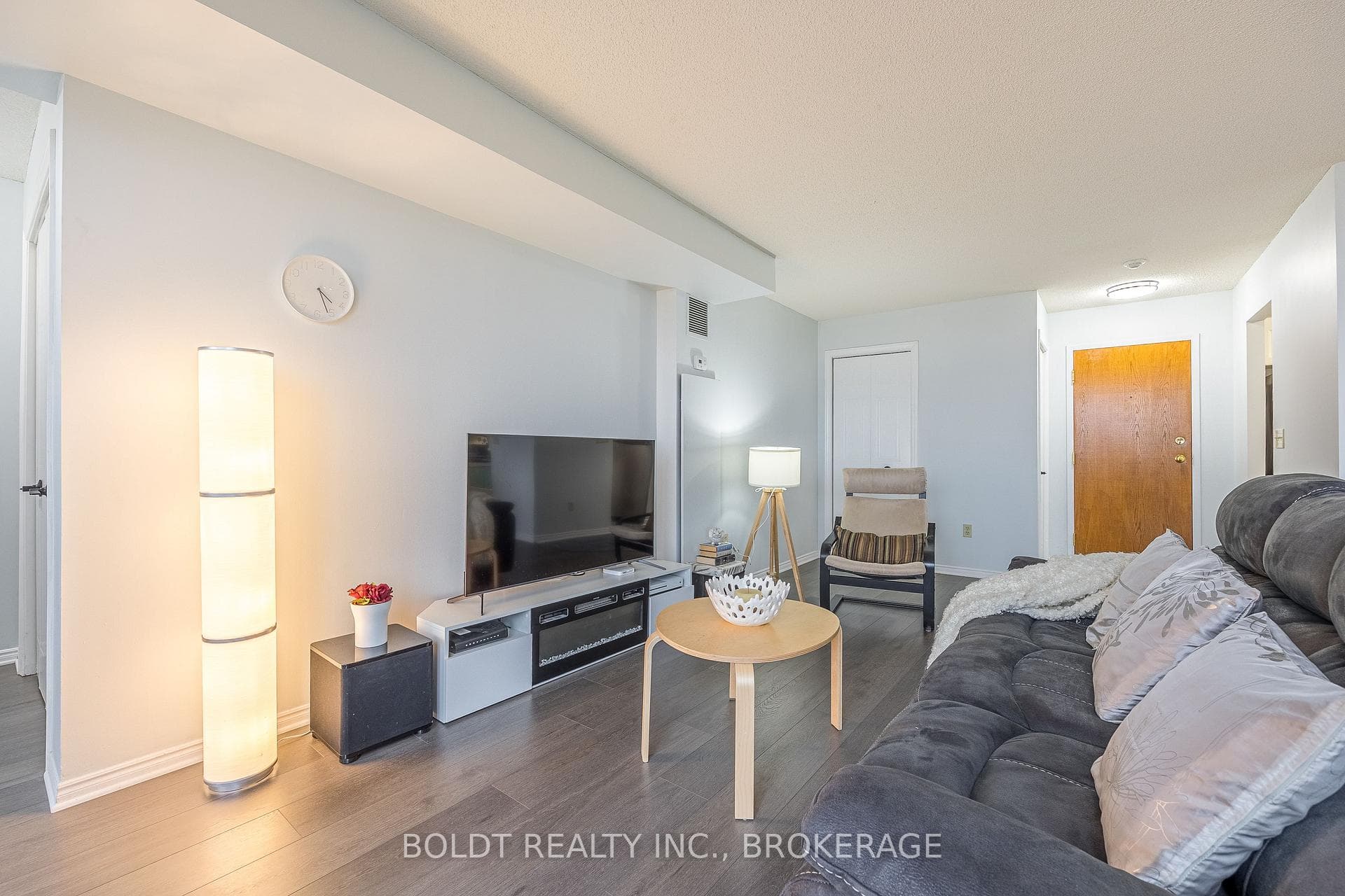 81 Scott Street Unit 812 photo 6