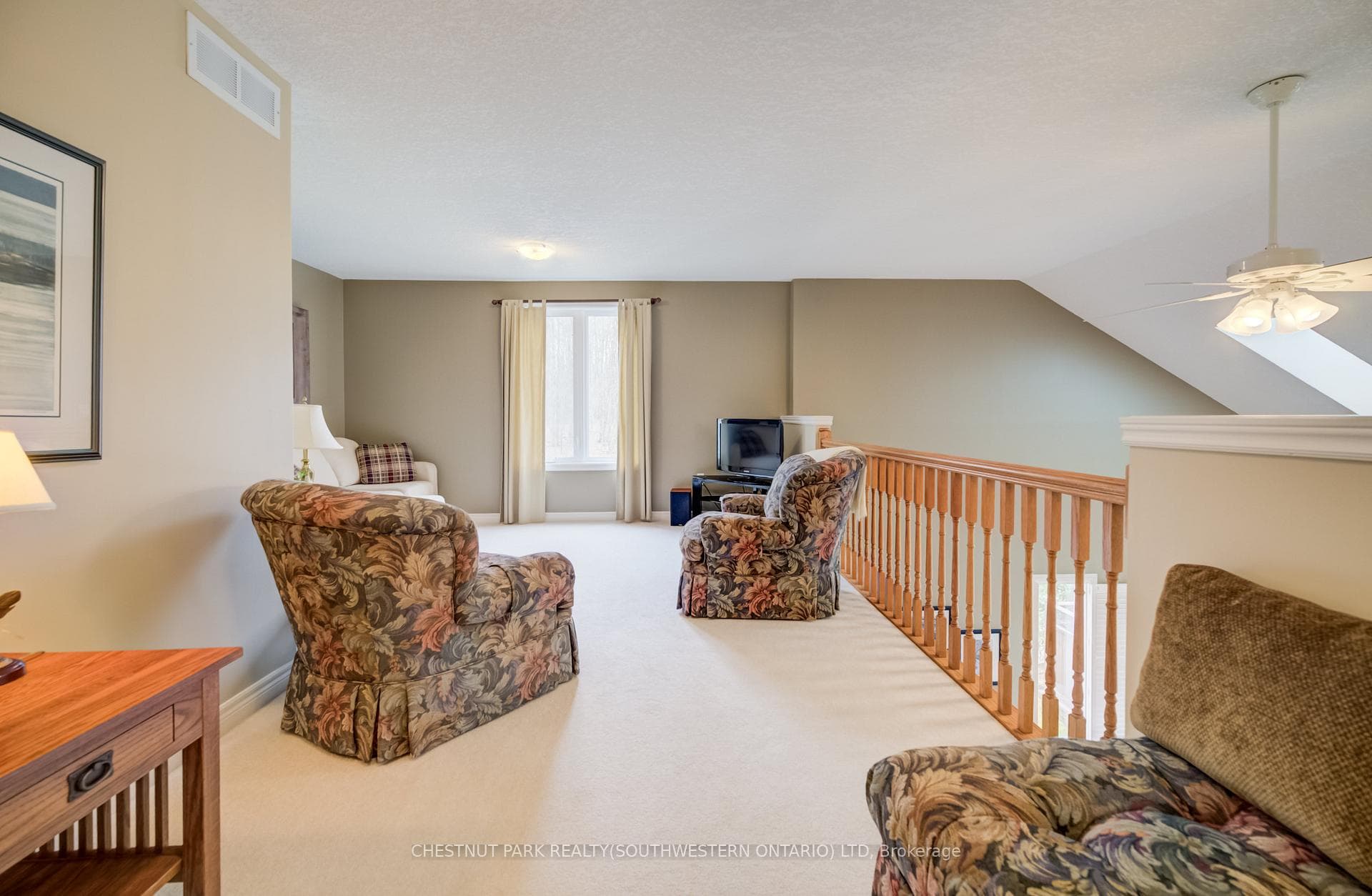 560 Springwater Drive photo 26