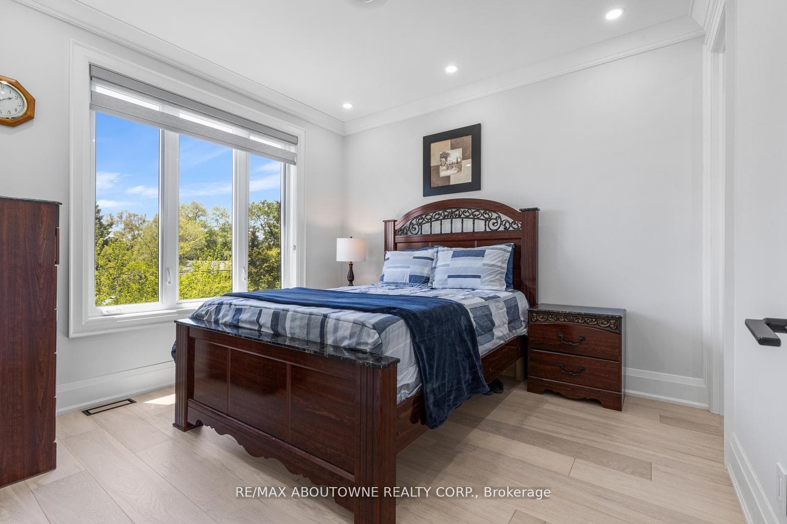 455 Samford Place photo 33