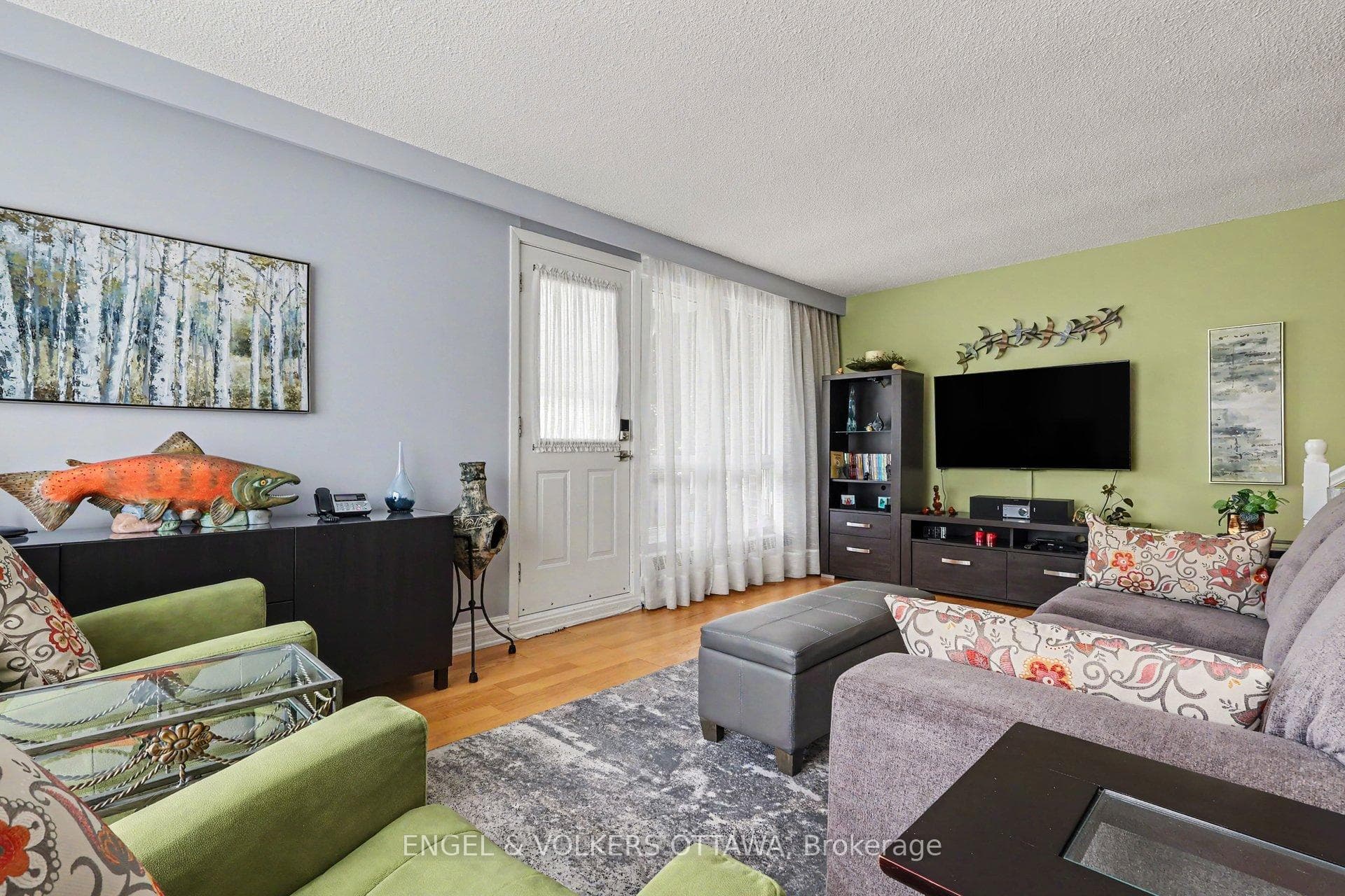 915 Elmsmere Road Unit 109 photo 9