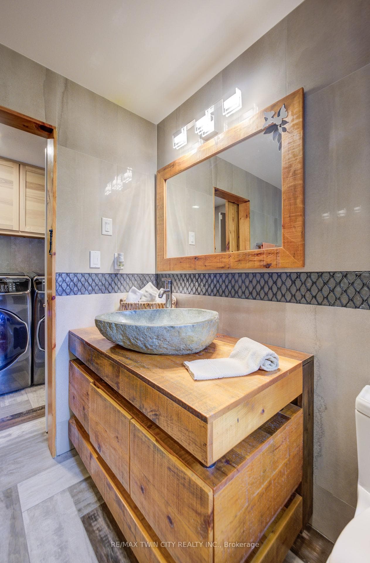 118 Patrick Street photo 29