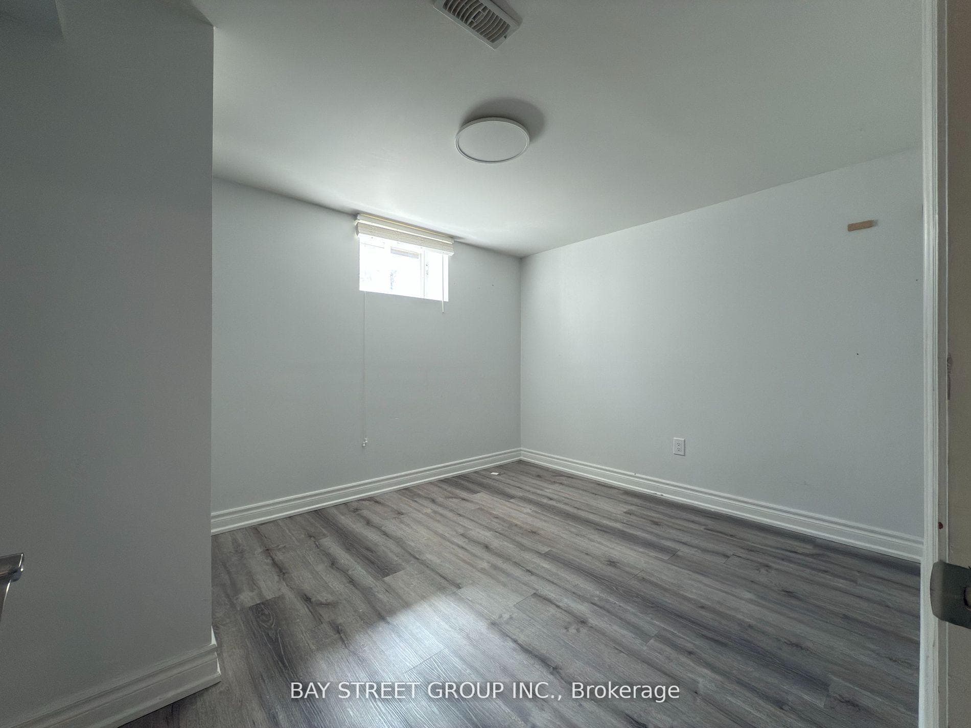 82 Exbury Road Unit Basement photo 8