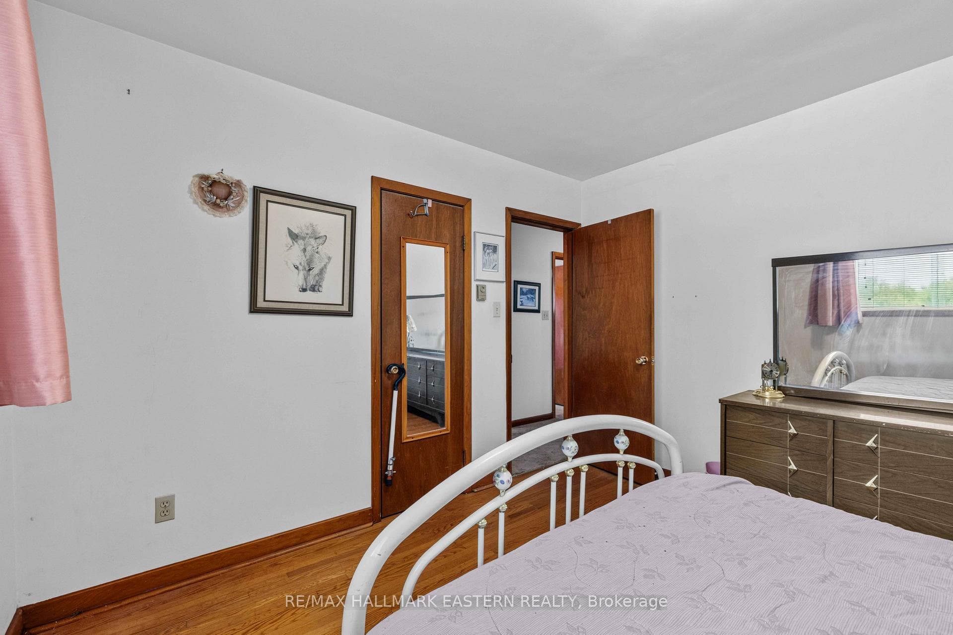 921 Robinson Road photo 12