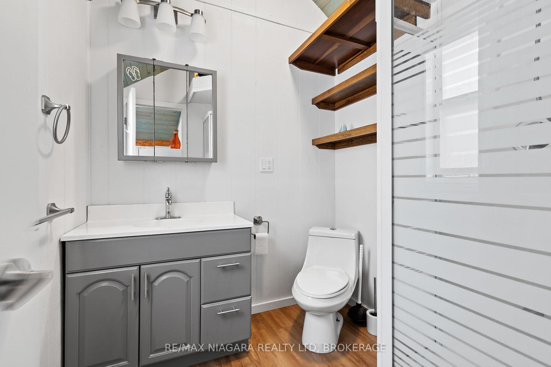 12343 Lakeshore Road photo 27