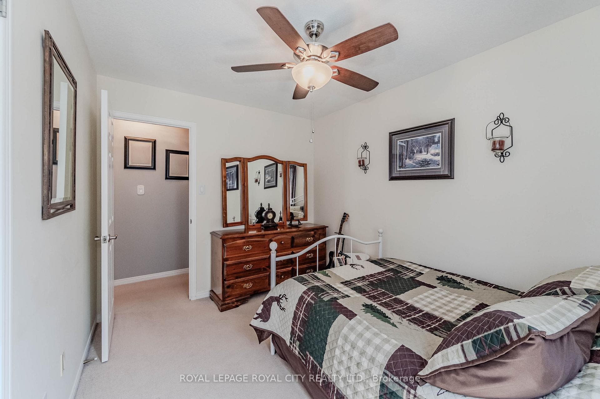 44 Althorp Drive photo 27