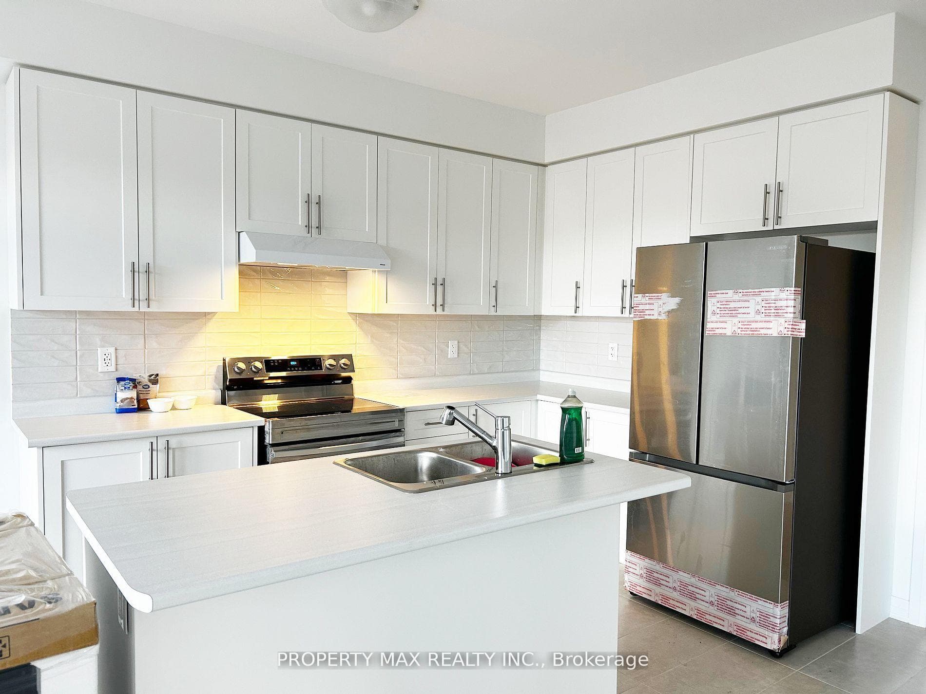 120 Port Crescent photo 3