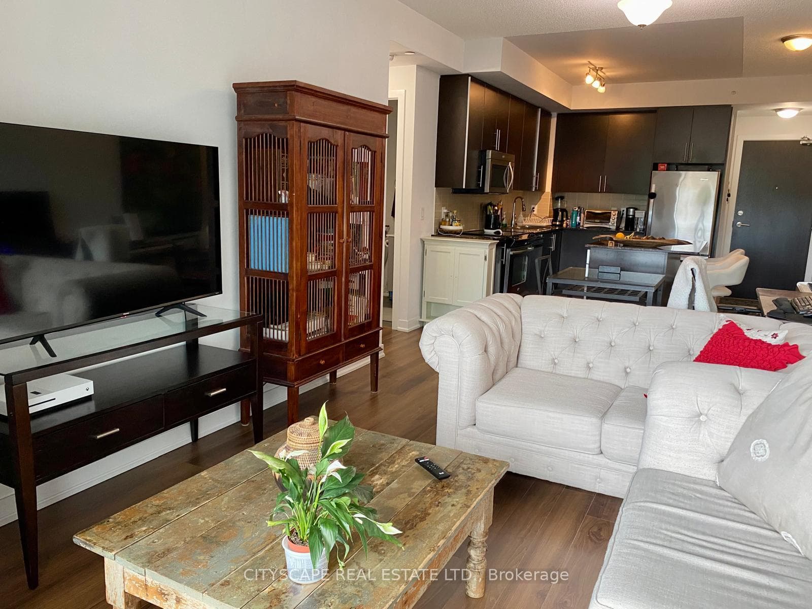 60 Berwick Avenue Unit 411 photo 6