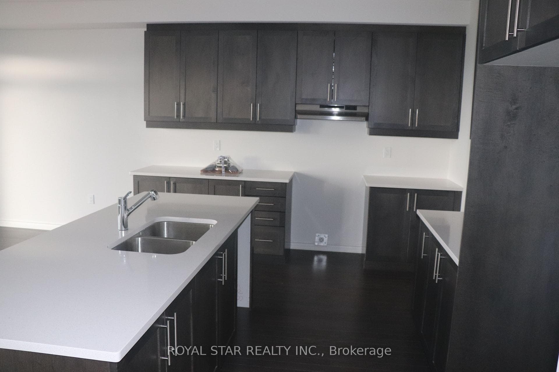 69 Bluebird Boulevard photo 8