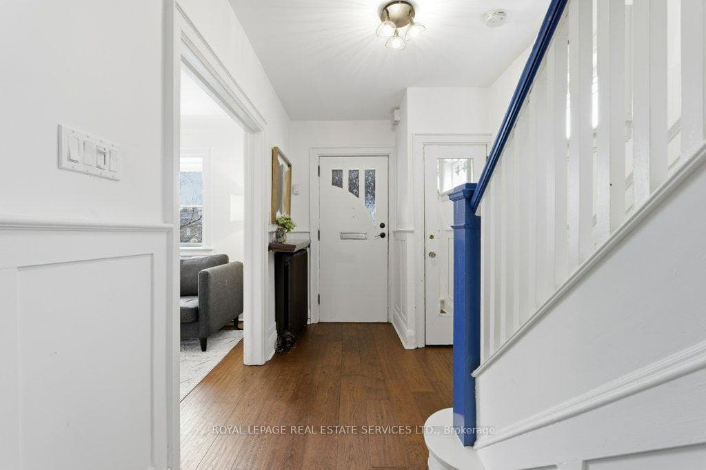 40 Heydon Park Road photo 3