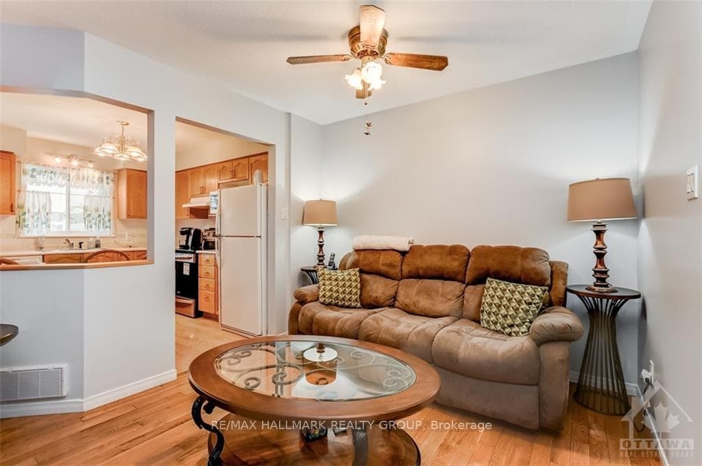 1668 JOBIN Crescent photo 11