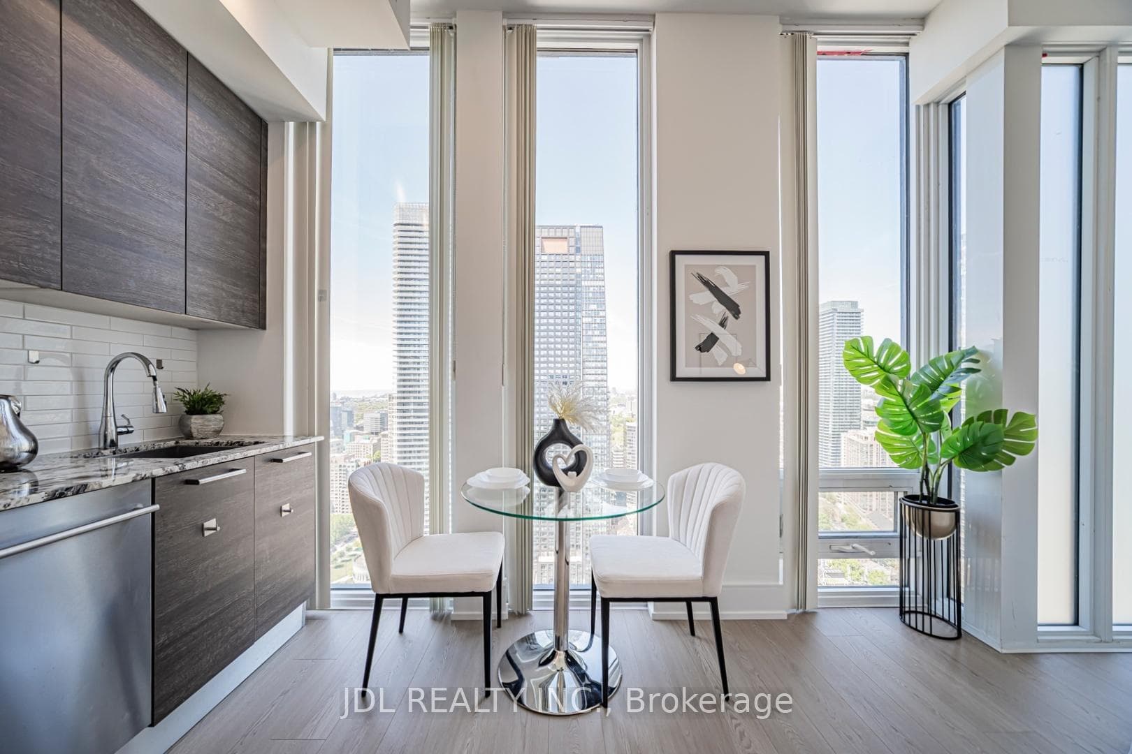 28 Wellesley Street Unit 3601 photo 9