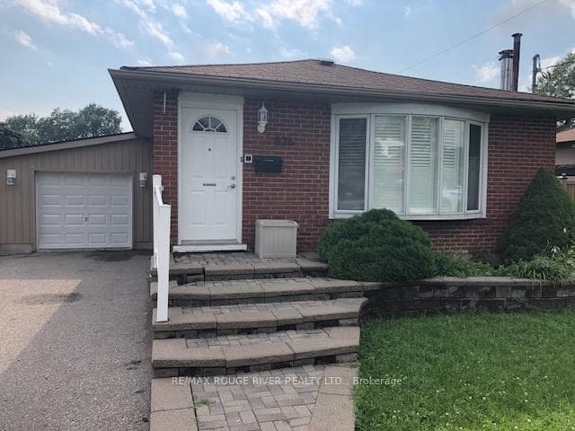 836 Douglas Avenue photo 1