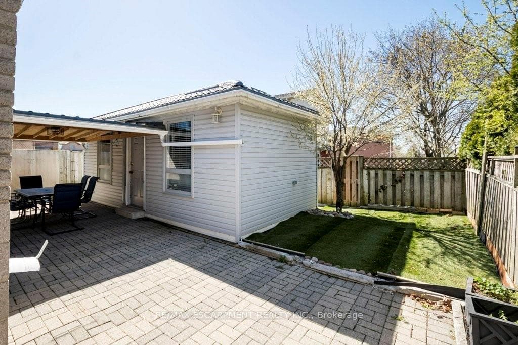 37 Skyview Drive photo 32