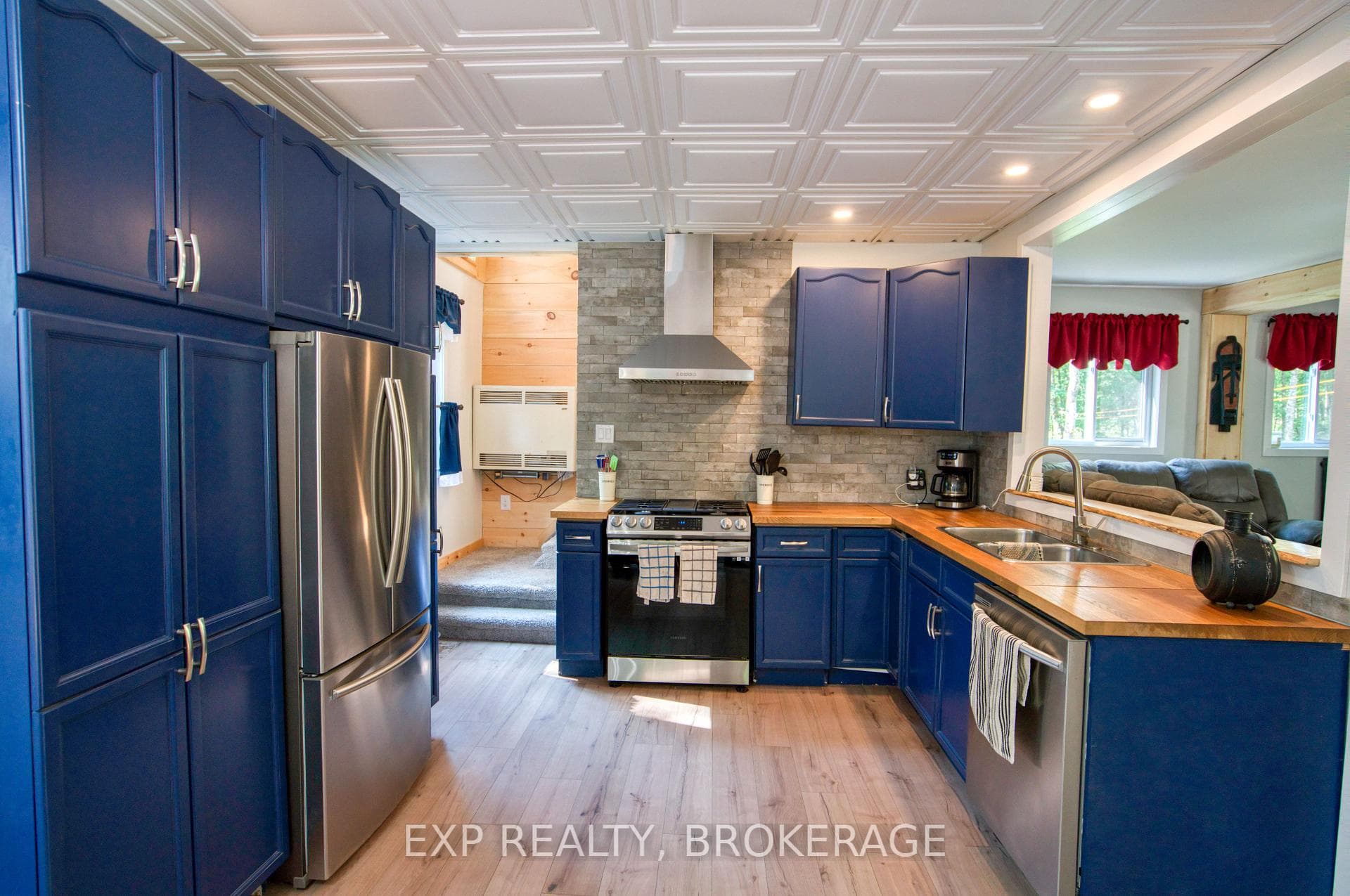 1427 LEWIS Road photo 5