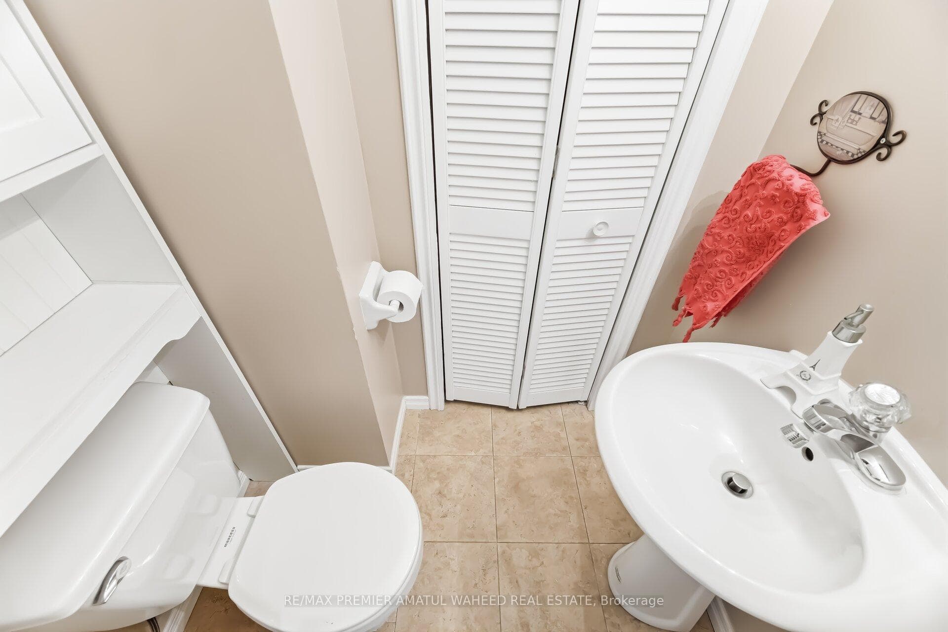 246 Equator Crescent photo 32