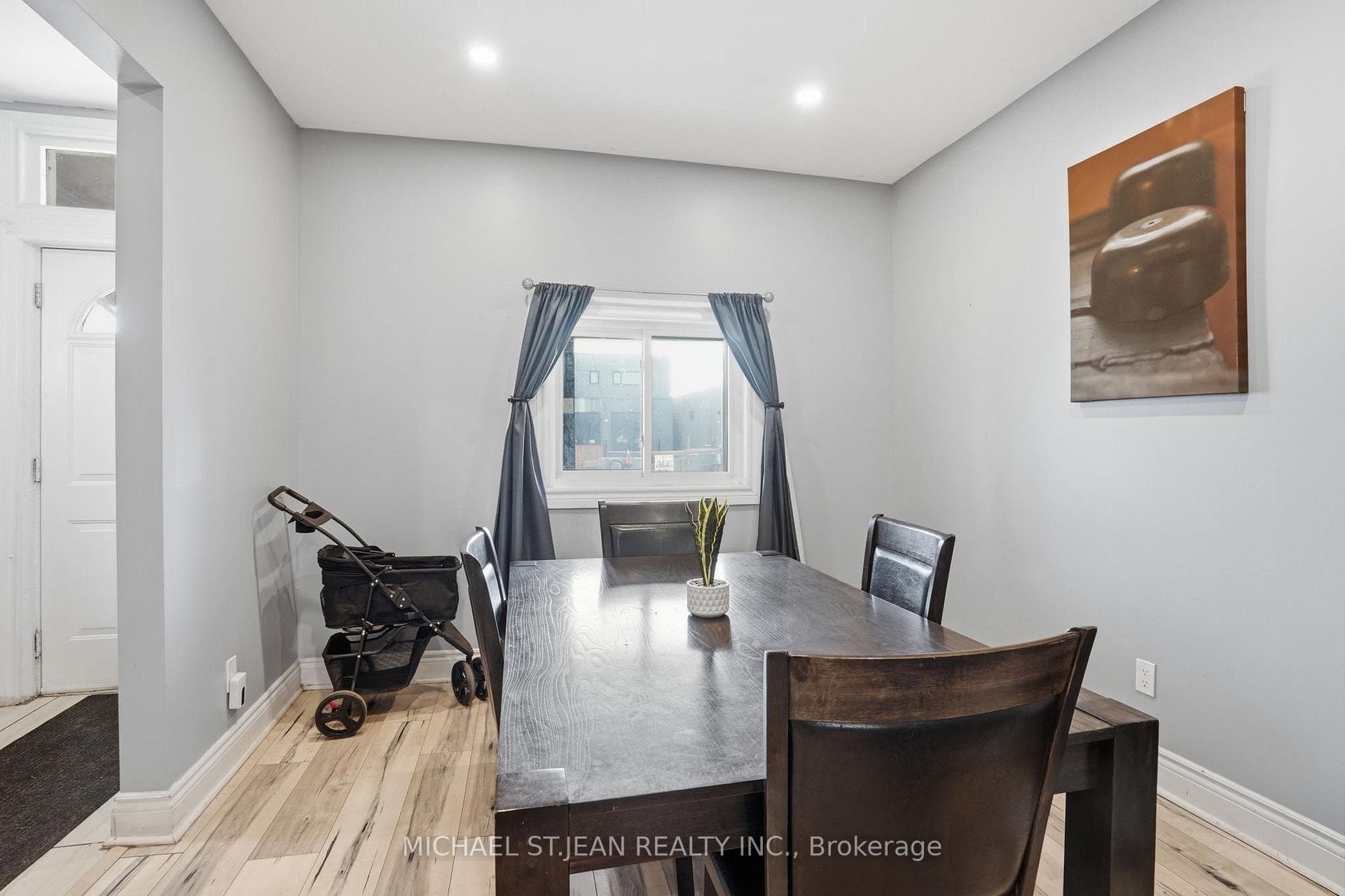 75 Niagara Street photo 5