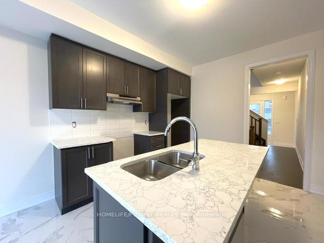 15 Wesley Brooks Street photo 11