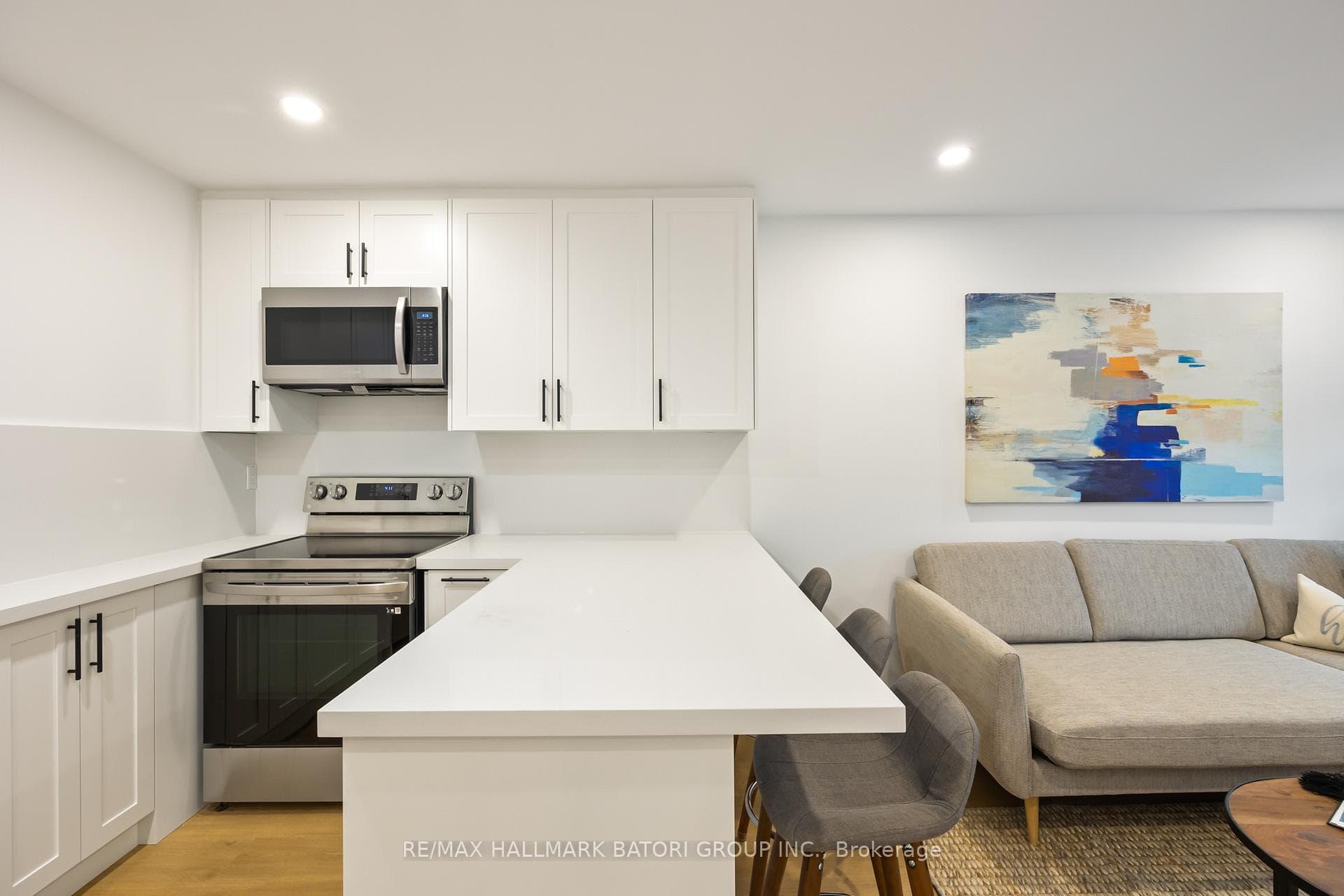 357 Eglinton Avenue Unit A photo 7