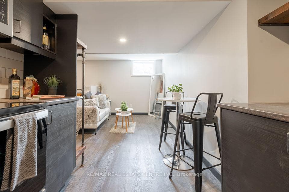 676 Rymal Road Unit 2 photo 2