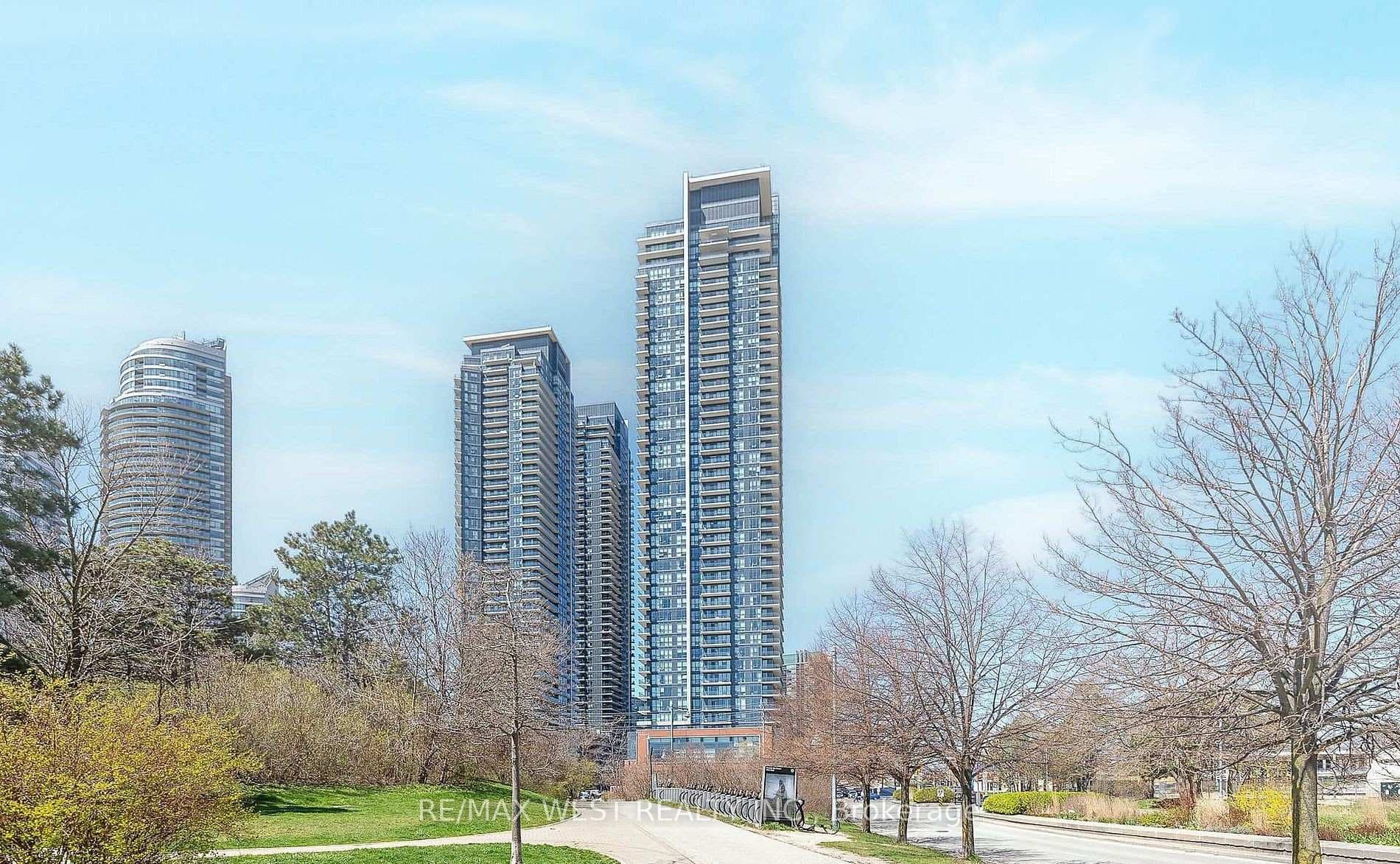 2200 Lakeshore Boulevard Unit 611 photo 1