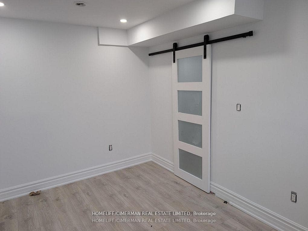 361 Birchmount Road photo 13
