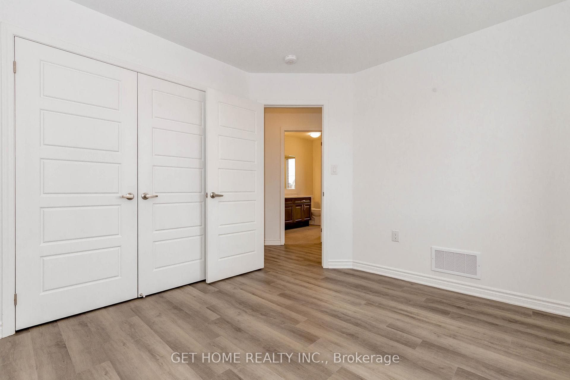 435 Gordon Krantz Avenue photo 35