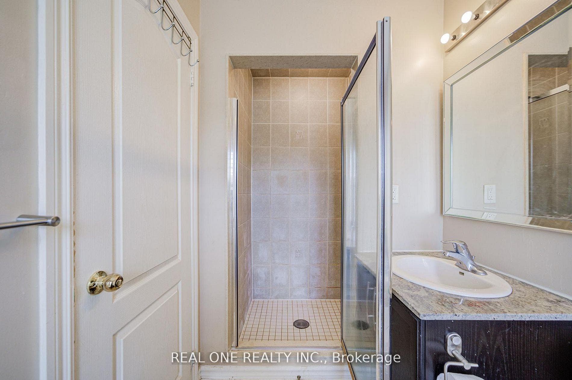 9 Ruskov Lane Unit Upper photo 20
