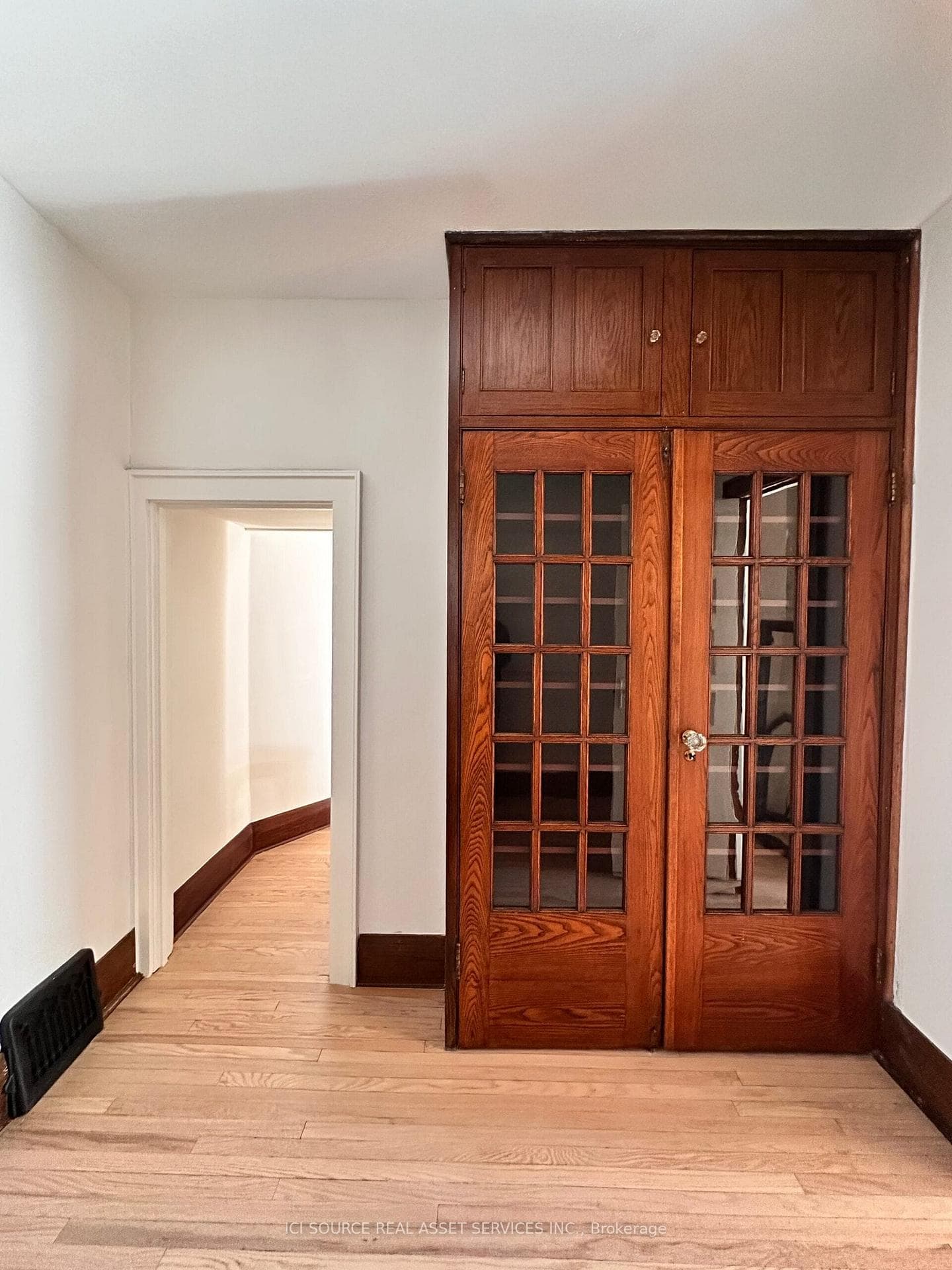 32 Alhambra Avenue photo 5