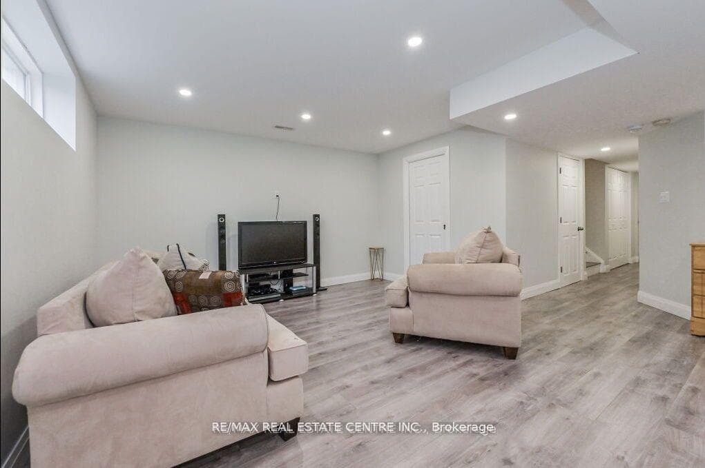 22 Hilborn Street photo 18