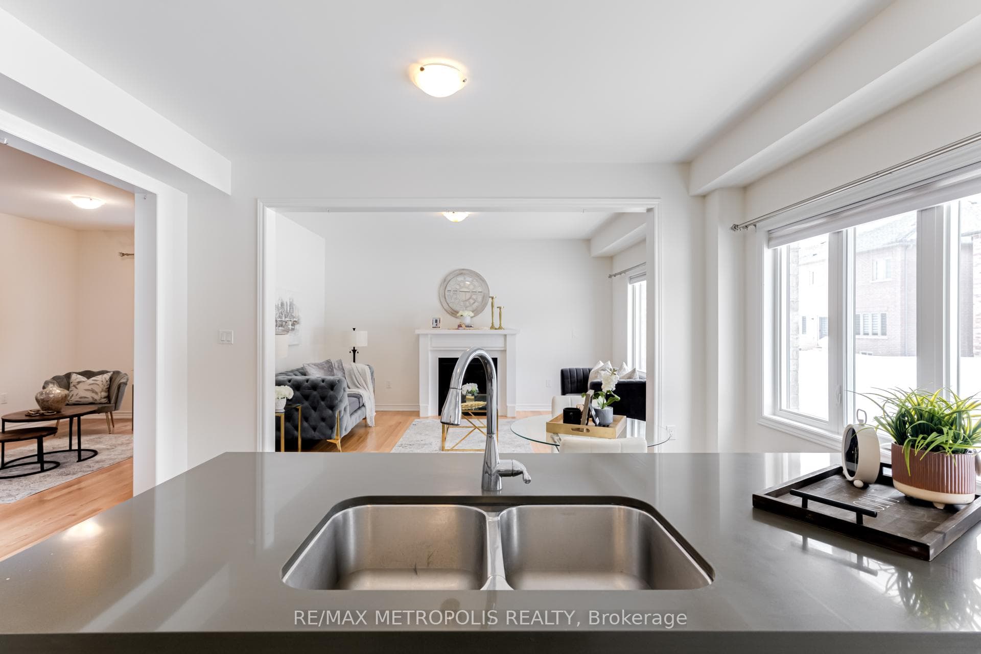 224 Fleetwood Drive photo 20