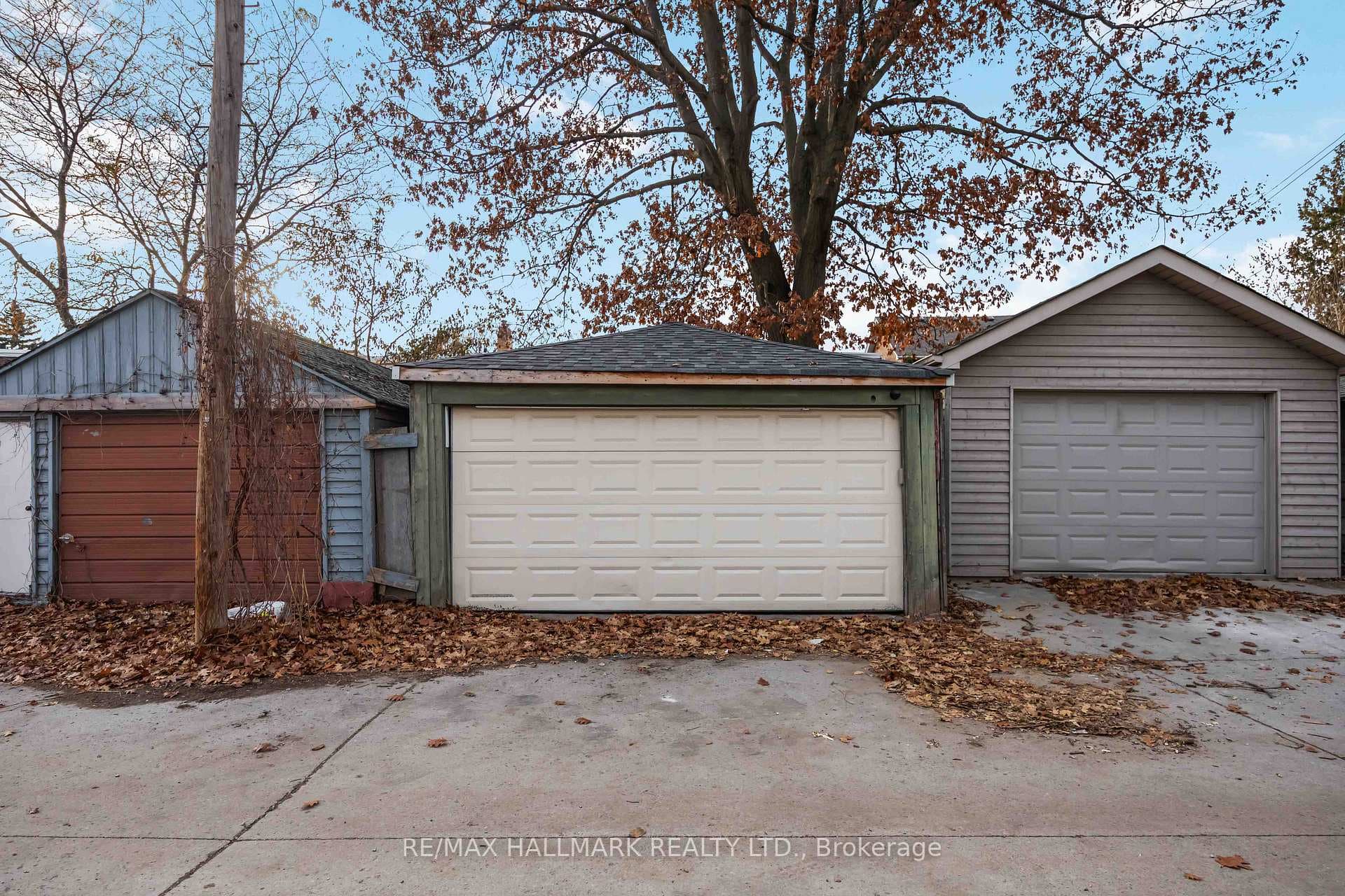 133 Glenmore Road photo 37