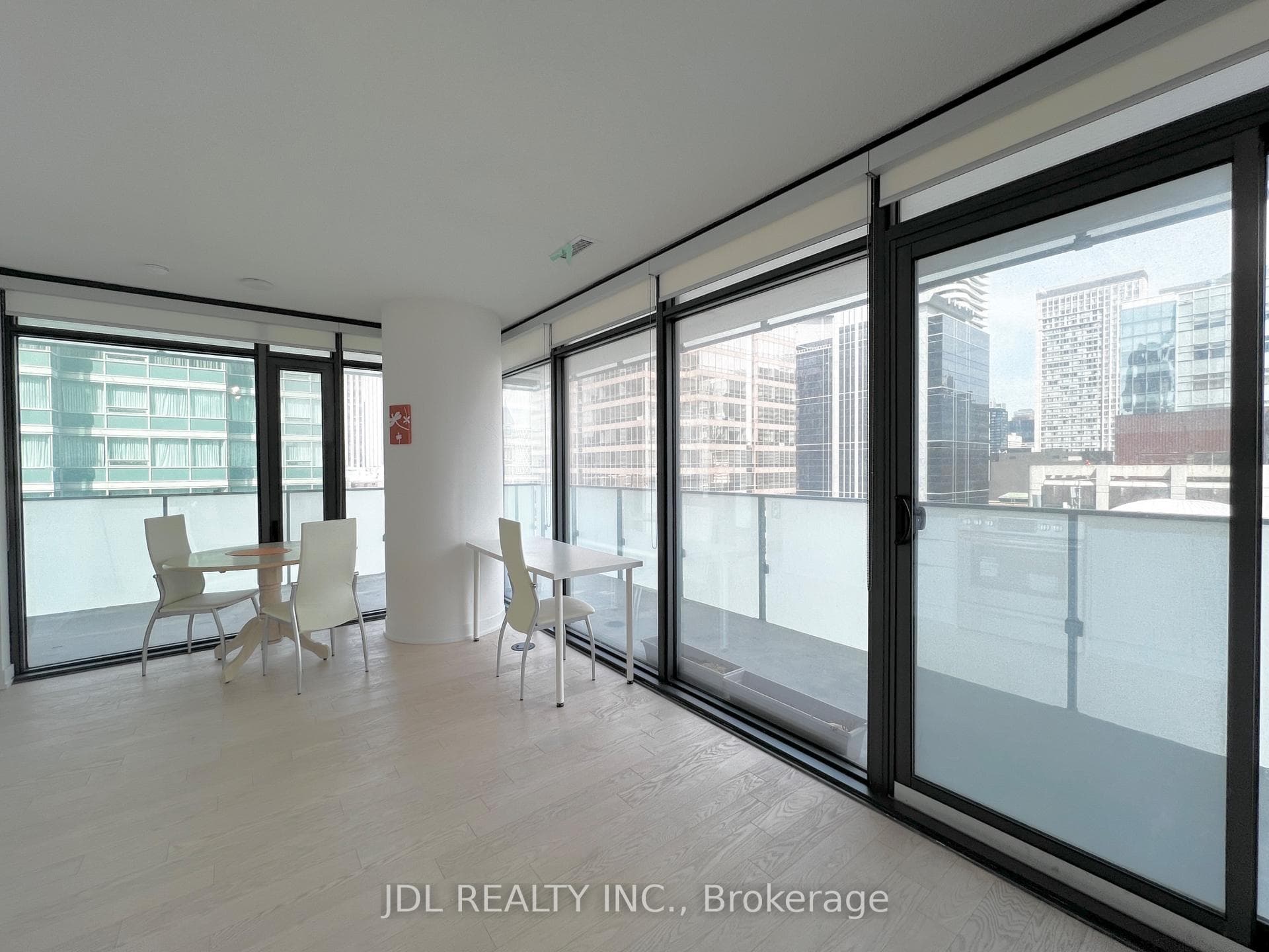 25 Richmond Street Unit 1512 photo 2